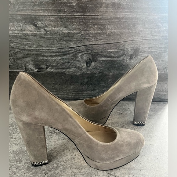 Michael Kors, Sabrina pump size 9 - Picture 1 of 6
